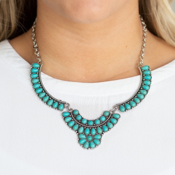 Jewelry - Turquoise Stone Petite Necklace